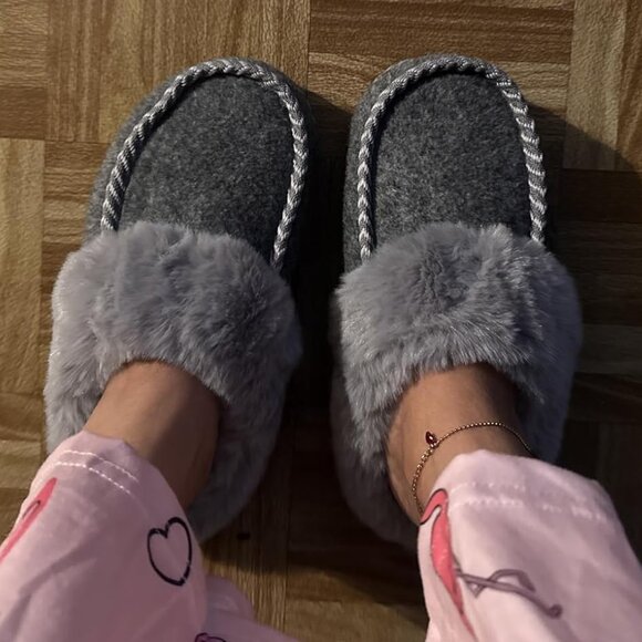 🆕Womens Grey Memory Foam Cozy Fluff Plush Comfy House Winter Slippers - Picture 1 of 11